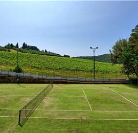 3 bedroom villa with pool and tennis court near Florence, sleeps 6